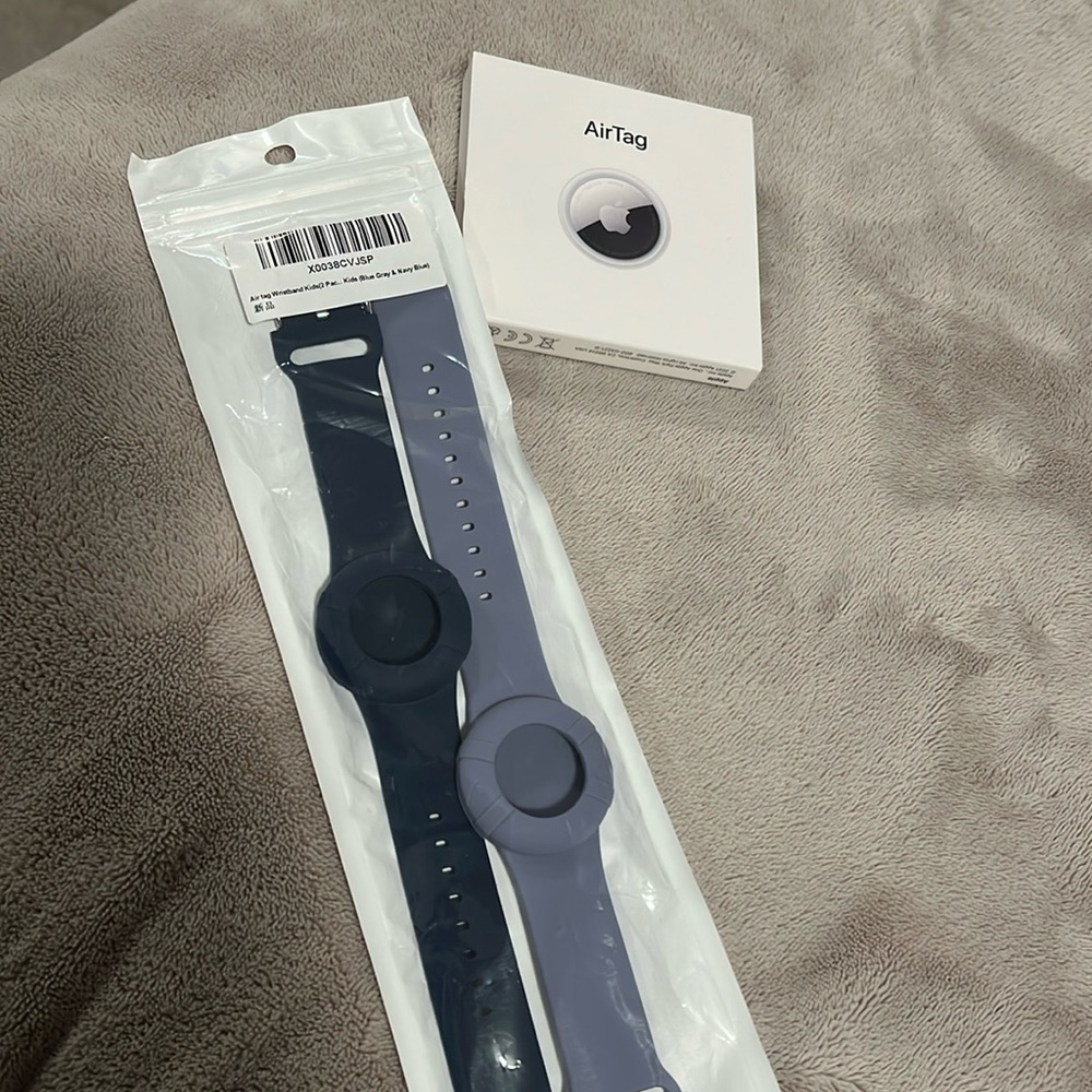 AirTag with kids wrist bands